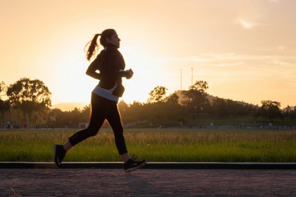 In the context of physical fitness, mindfulness involves being fully present during exercise—attentive to how the body feels, how muscles are working
